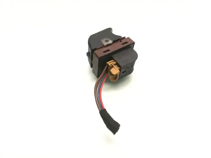 Audi A4 S4 B8 8K (2007 - 2011) 8K0959831A Кнопка закрытия крышки багажника — фото 4