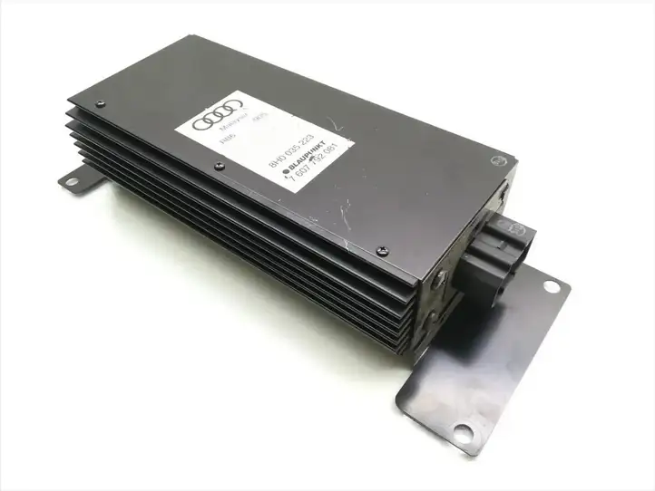 Audi A4 S4 B6 8E 8H (2000 - 2006) 8H0035223 Усилитель звука — фото 1