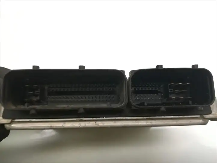 Audi A4 S4 B6 8E 8H (2000 - 2006) 8E0909557J Блок управления двигателем (ЭБУ) — фото 4