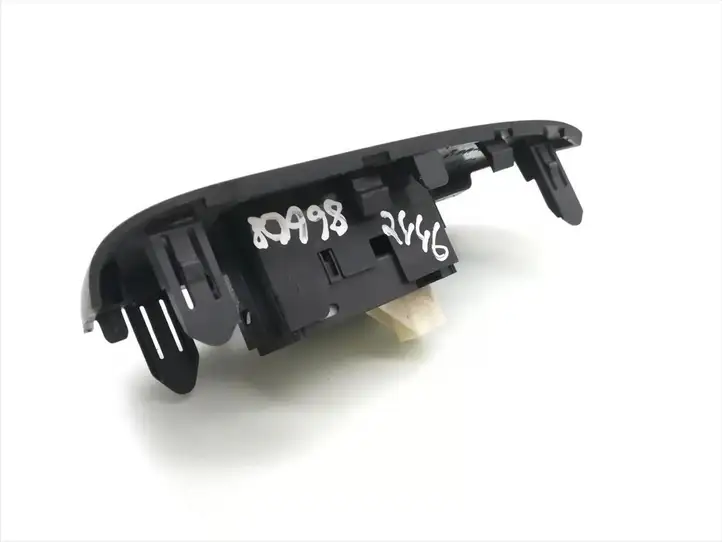 Toyota Prius (XW30) (2009 - 2015) 74271-47060 Блок кнопок стеклоподъемников — фото 3