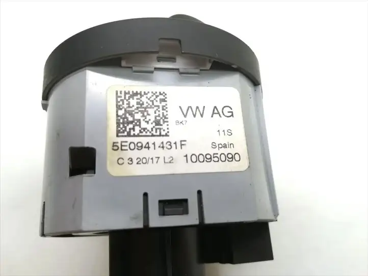 Skoda Fabia Mk3 (NJ) (2015 - 2021) 5E0941431F Включатель фонарей — фото 5