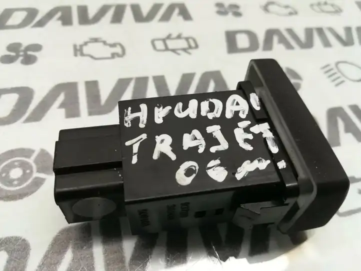 Hyundai Trajet (2004 - 2007) 93720-3A900 Кнопка кондиционера — фото 3