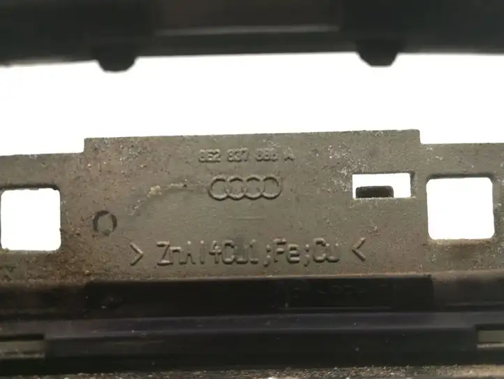 Audi A4 S4 B6 8E 8H (2000 - 2006) 8E2837886A Крепление наружной ручки передней двери — фото 5