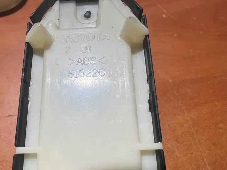 Lexus CT 200H (2010 - 2013) 8404033100 Кнопка стеклоподъемников — фото 2