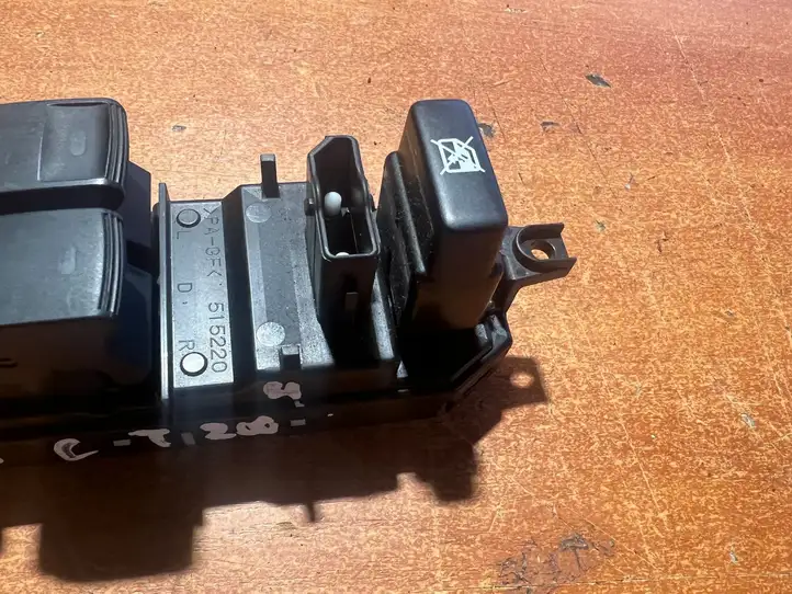 Lexus CT 200H (2010 - 2013) 8404033100 Кнопка стеклоподъемников — фото 5