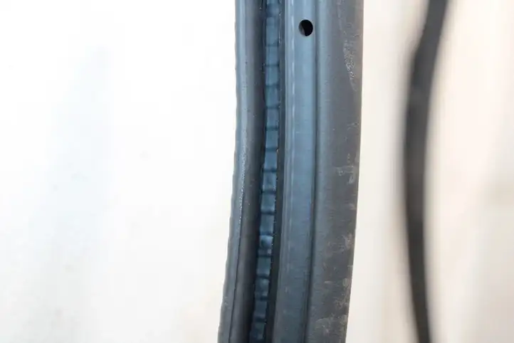 Volkswagen Tiguan (2007 - 2011) 5N0867911 Уплотнитель передней двери (кузов) — фото 5