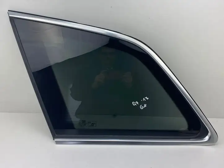 Audi Q7 4M (2015 - ) 4M0845297B Заднее боковое стекло — фото 1