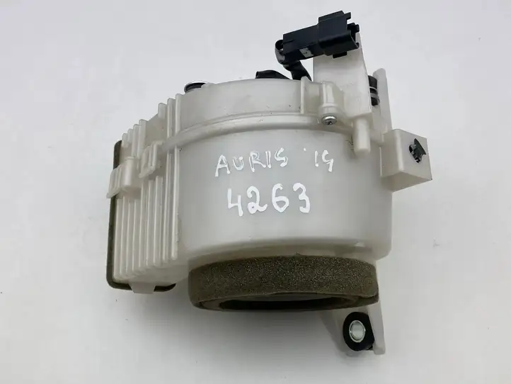 Toyota Auris E180 (2012 - 2018) G923012010 электрический вентилятор батареи автомобиля — фото 3