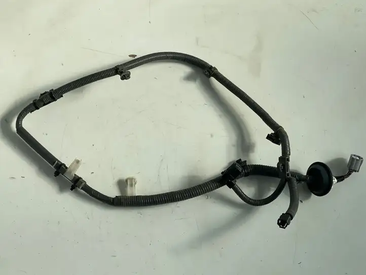 Toyota RAV 4 (XA50) (2018 - ) 8216442230 Прочая электропроводка — фото 1