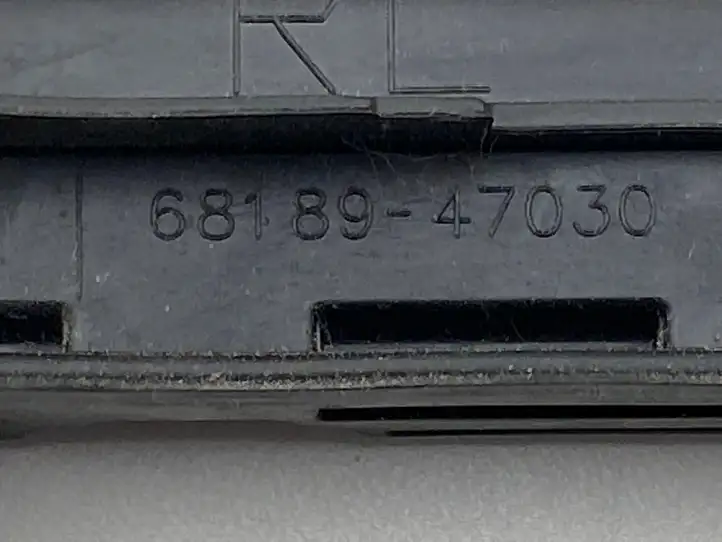 Toyota Prius Prime (2017 - ) 6818947030 Форточка двери — фото 6