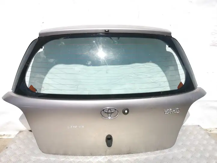 Toyota Yaris (1999 - 2003) 43R001583 Крышка багажника — фото 1