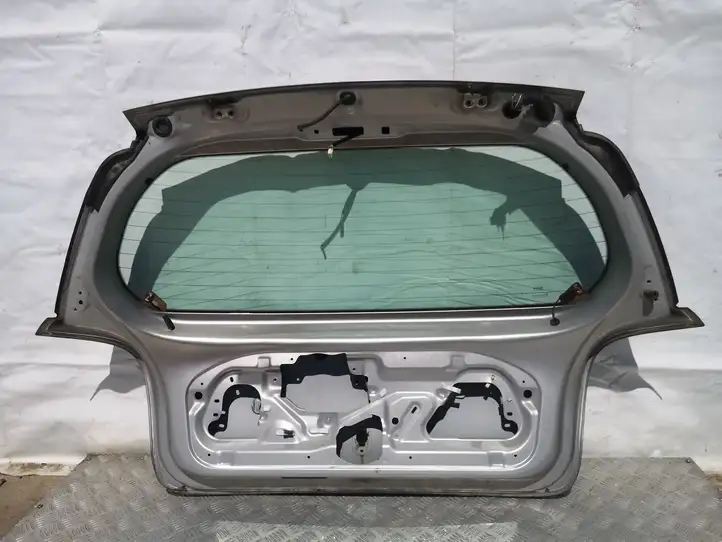 Toyota Yaris (1999 - 2003) 43R001583 Крышка багажника — фото 3
