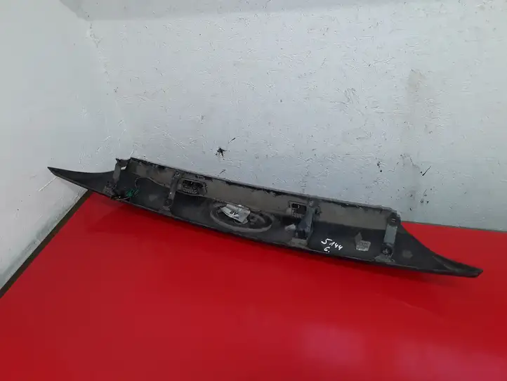Ford Focus Grand C-MAX (2010 - 2019) 93862769 Подсветка номера — фото 3