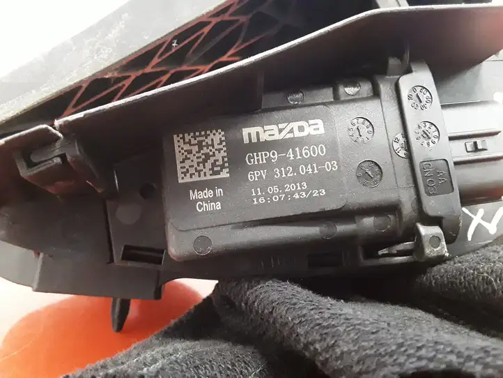 Mazda 6 (2012 - 2015) GHP941600 Педаль акселератора — фото 5