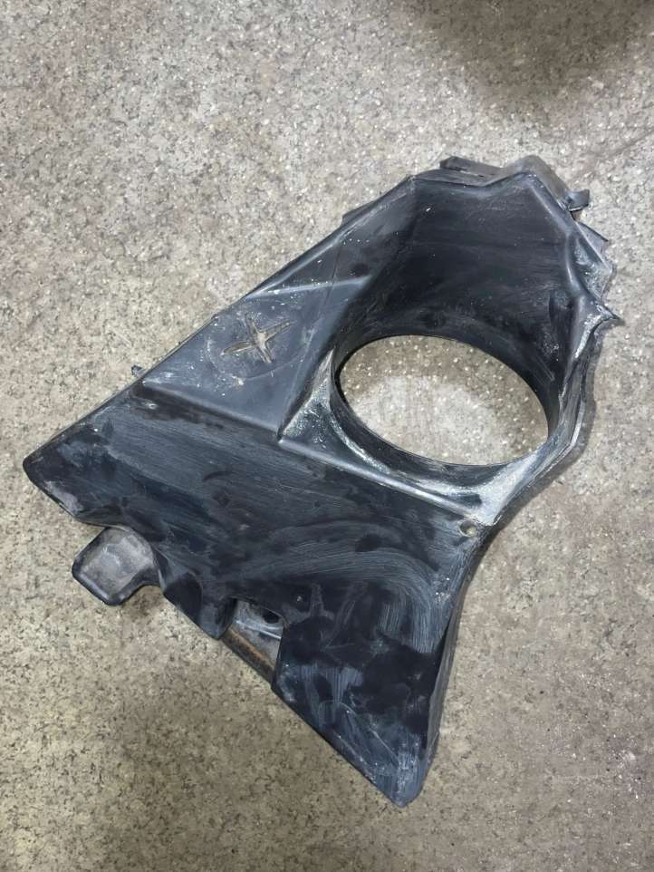 51718187497 BMW 5 E39 Kita variklio skyriaus detalė