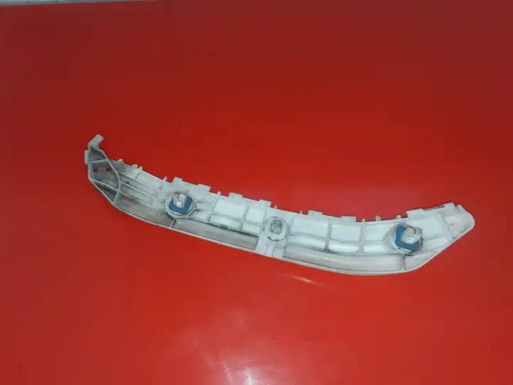 Toyota Verso (2009 - 2012) 5257552120 Кронштейн заднего бампера — фото 2