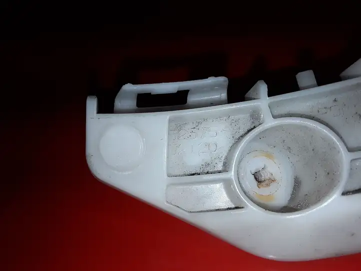 Toyota Verso (2009 - 2012) 5257552120 Кронштейн заднего бампера — фото 4