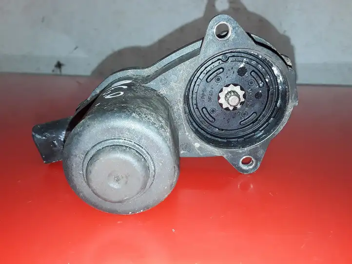 Audi A4 S4 B8 8K (2007 - 2011) 32335478 Привод ручного тормоза — фото 5