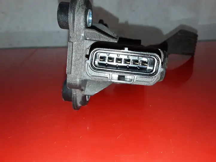 Mitsubishi ASX (2010 - 2016) 1600A101 Педаль акселератора — фото 4