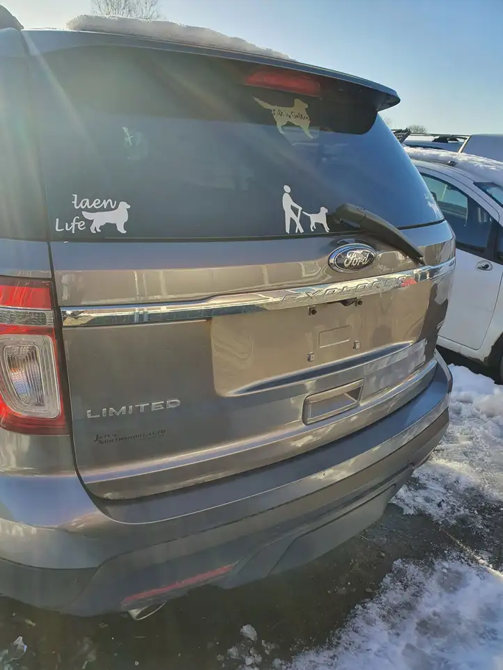 Ford Explorer (2010 - 2015) Крышка багажника — фото 3