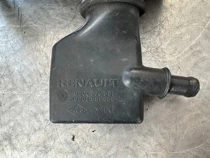 Renault Laguna III (2007 - 2015) 8200506551 Трубка подачи воздуха — фото 5