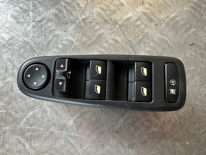 Citroen C4 (2004 - 2008) 96639382ZD Кнопка стеклоподъемников — фото 2