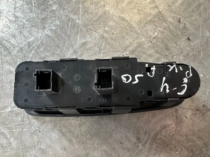 Citroen C4 (2004 - 2008) 96639382ZD Кнопка стеклоподъемников — фото 3