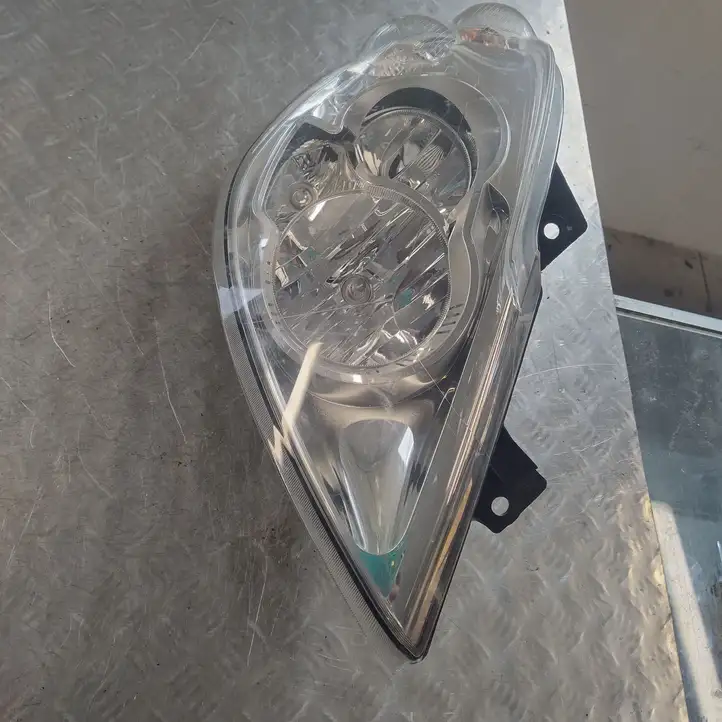 Renault Master III (2010 - ) 260100049R Передняя фара — фото 4