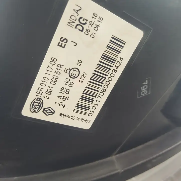 Renault Master III (2010 - ) 260100051R Передняя фара — фото 3
