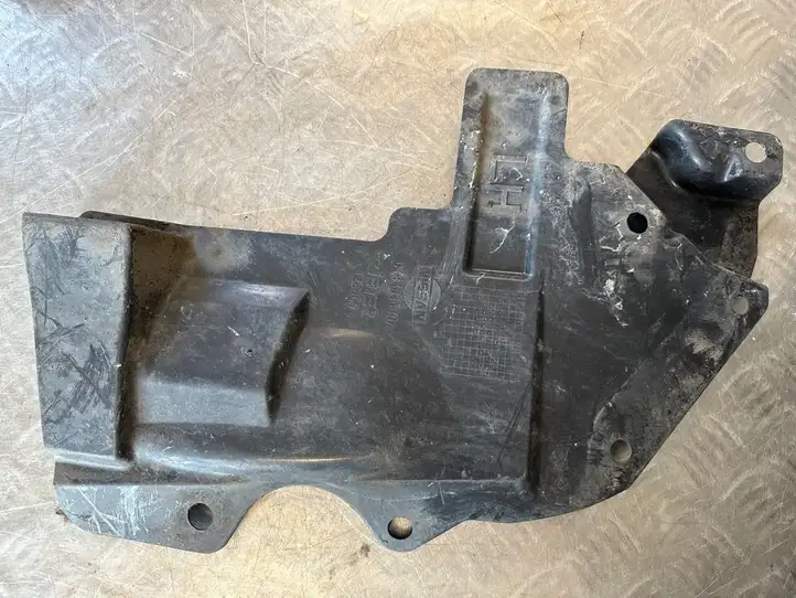 Nissan Qashqai (2010 - 2013) 64839JD00A Защита днища передней части — фото 2