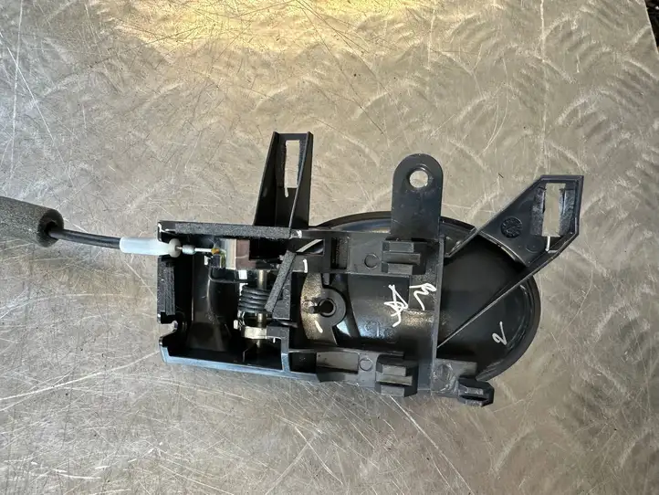 Nissan Juke I F15 (2010 - 2018) MX12CRLS Замок задней двери — фото 3