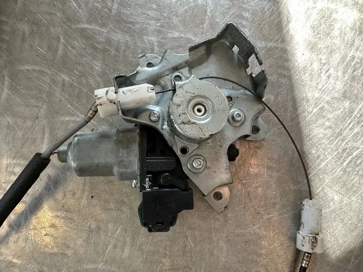 Nissan Juke I F15 (2010 - 2018) 80731JX00B Электростеклоподъемник передний (комплект) — фото 4