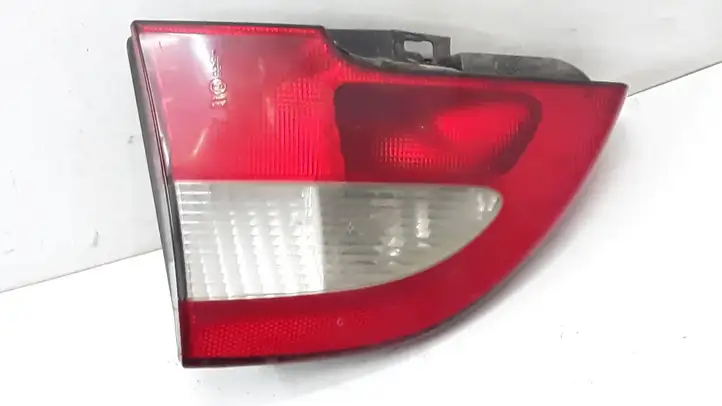 Renault Megane I (1995 - 2002) 7700428052 Задний фонарь в кузове — фото 1