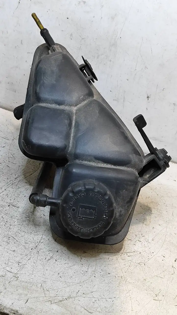 Mercedes-Benz A W168 (1997 - 2004) 1685000049 Расширительный бачок — фото 4