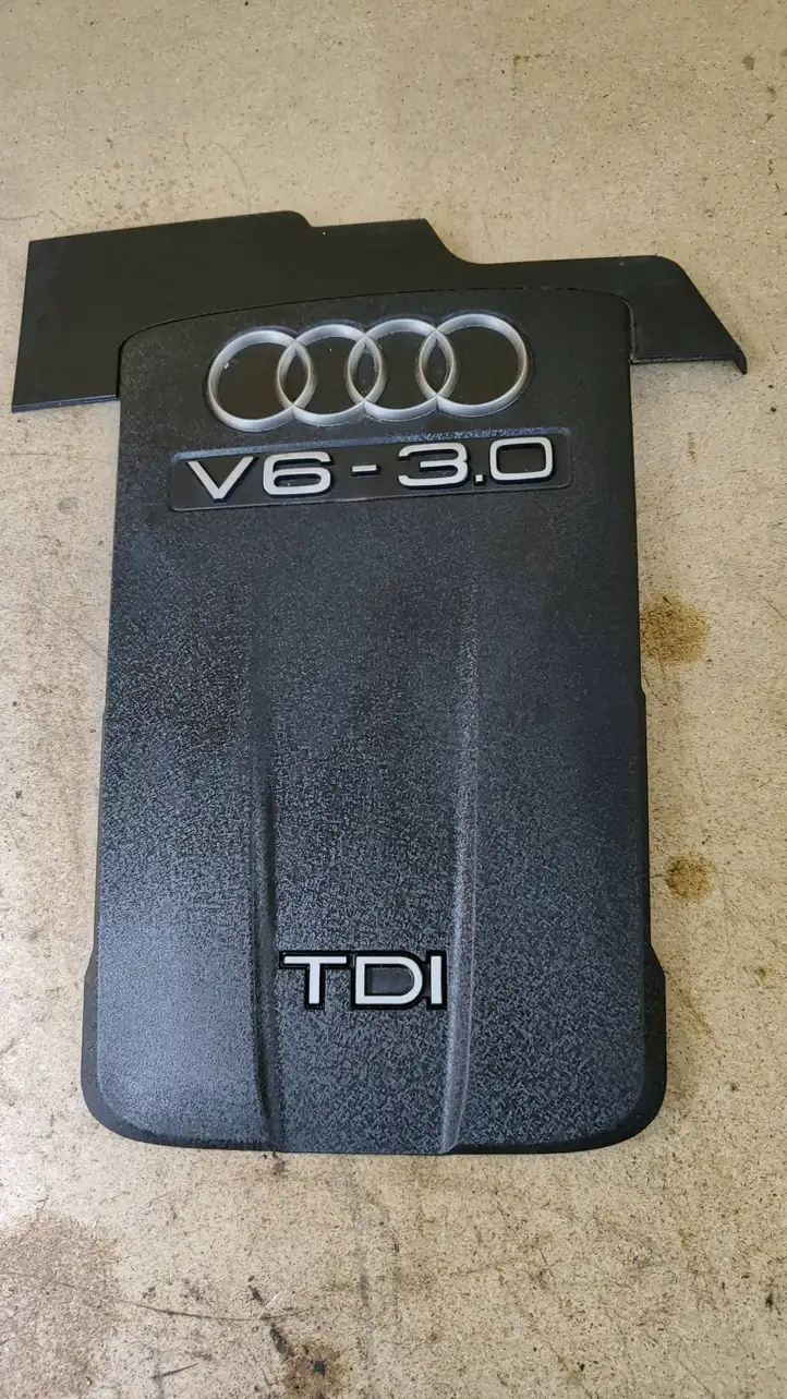 Audi A6 S6 C6 4F (2008 - 2011) 059103925 Крышка двигателя декоративная — фото 1