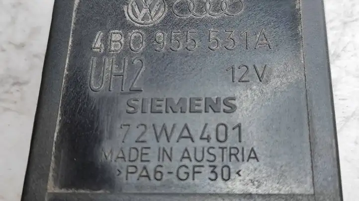 Audi A6 S6 C5 4B (1997 - 2001) 4B0955531A Реле стеклоочистителей — фото 2