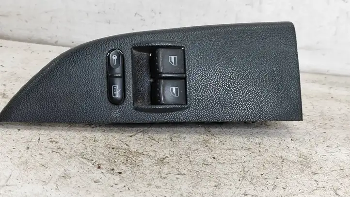 Skoda Fabia Mk1 (6Y) (1999 - 2007) 1J3959857A Блок кнопок стеклоподъемников — фото 1