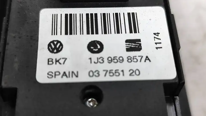 Skoda Fabia Mk1 (6Y) (1999 - 2007) 1J3959857A Блок кнопок стеклоподъемников — фото 2