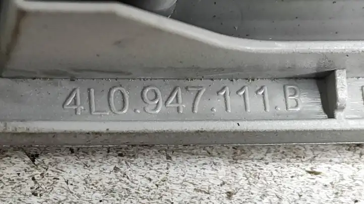 Audi A6 S6 C6 4F (2008 - 2011) 4L0947111B Задняя подсветка — фото 3