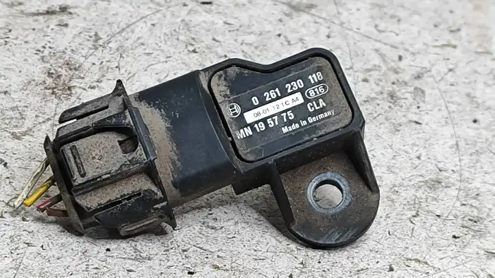 Mitsubishi Colt (2008 - 2012) 0261230118 Датчик давления воздуха впуска — фото 1