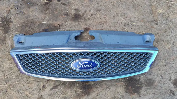 Ford Mondeo Mk III (2000 - 2007) 3S718A100BA Передняя решетка — фото 1