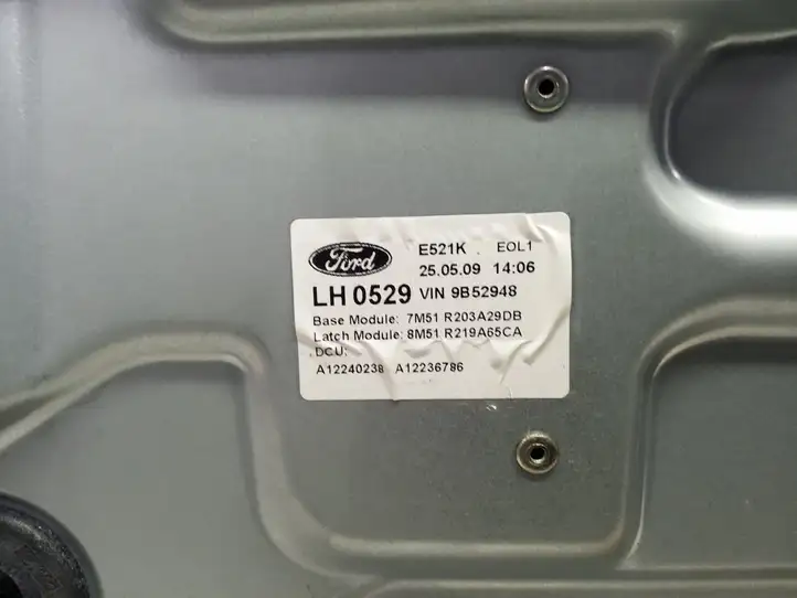 Ford Kuga I (2008 - 2012) Дверь — фото 8