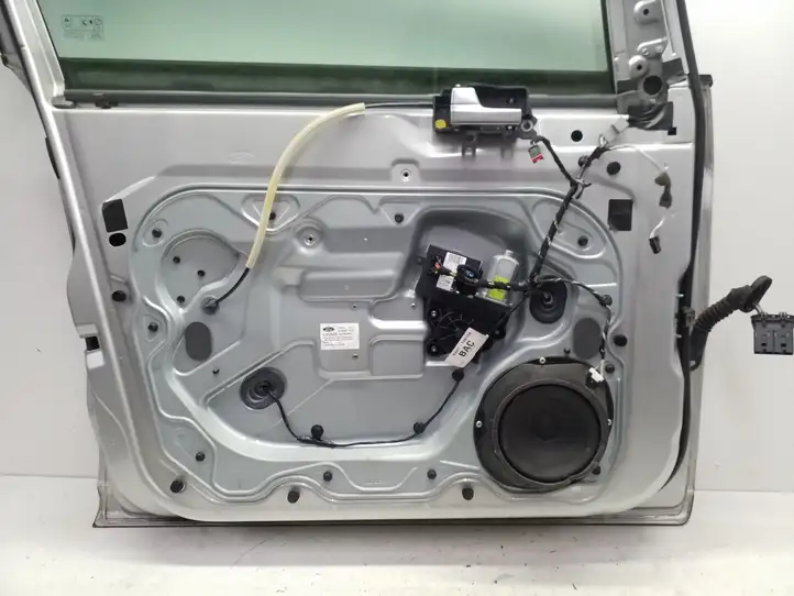Ford Kuga I (2008 - 2012) Дверь — фото 14