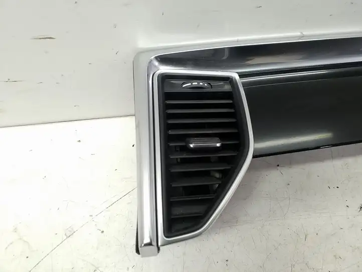 Porsche Macan (95B) (2014 - 2018) 95B857224 Боковой воздушный дефлектор — фото 6