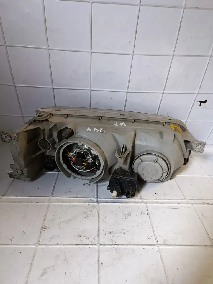 Hyundai H-1, Starex, Satellite (2007 - 2013) 010120999000 Передняя фара — фото 4