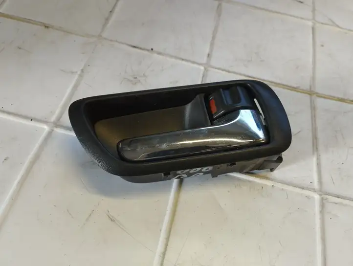 Toyota Corolla Verso AR10 (2004 - 2009) 692050F010 Внутренняя ручка двери — фото 1