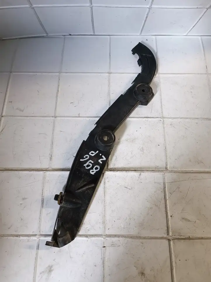 Toyota Corolla Verso AR10 (2004 - 2009) 52575 Кронштейн заднего бампера — фото 1
