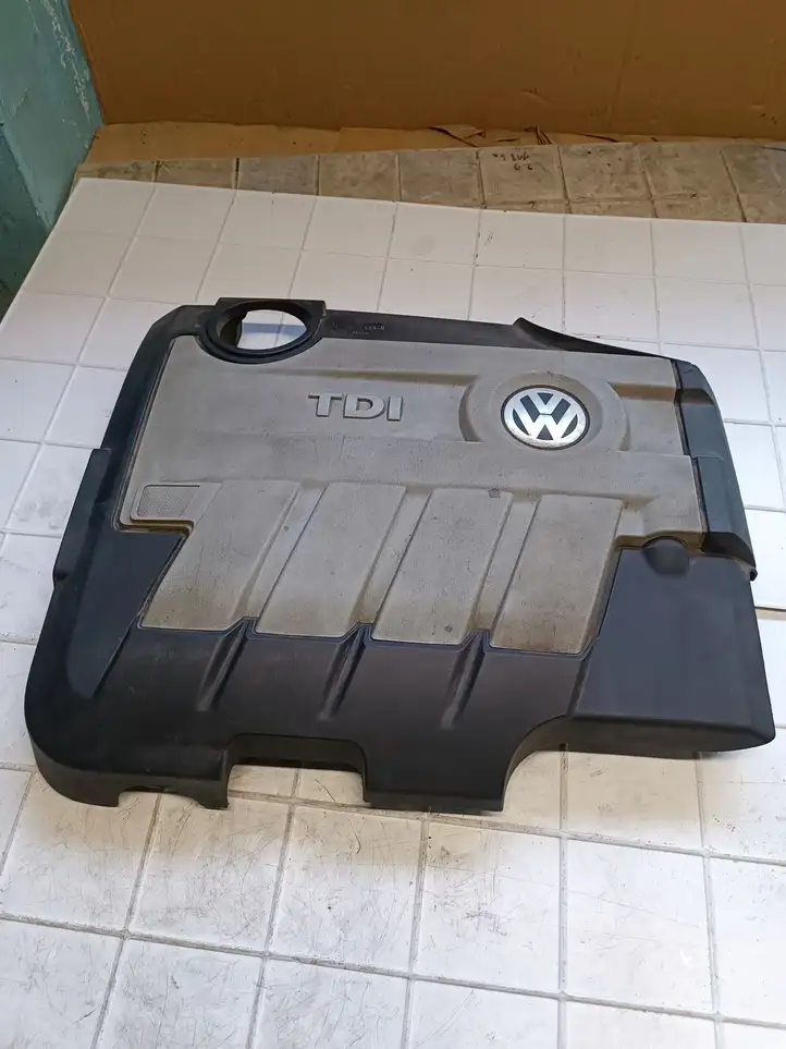 Volkswagen Tiguan (2007 - 2011) 03L103925 Крышка двигателя декоративная — фото 1