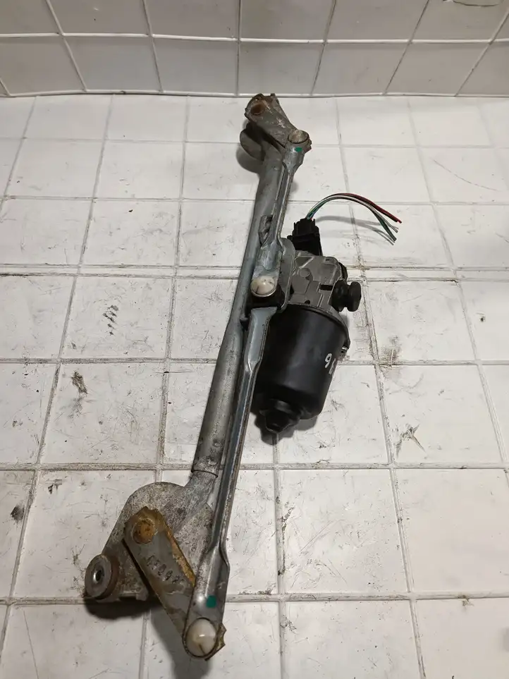 Toyota Corolla Verso AR10 (2004 - 2009) 851100F020 Комплект механизма стеклоочистителей — фото 3