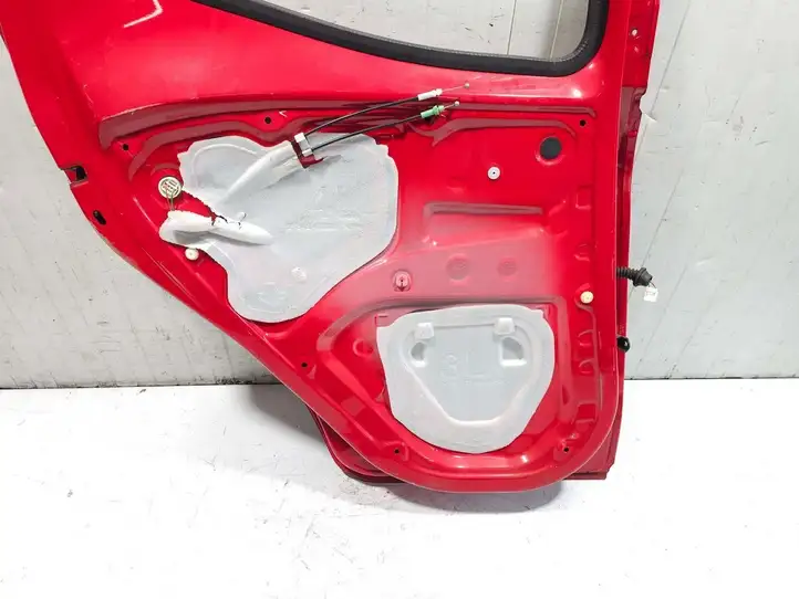 Toyota Aygo AB40 (2014 - 2018) Задняя дверь — фото 7